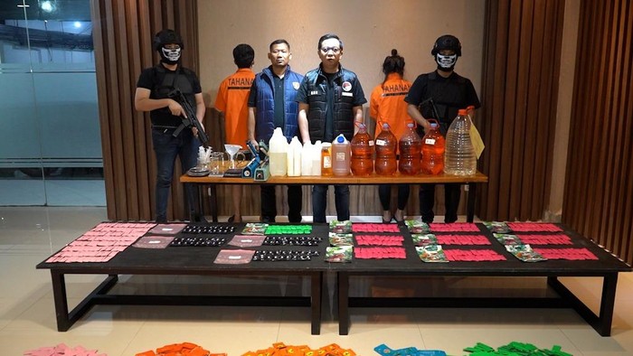 Pasangan Kekasih di Jakarta Barat Diduga Ubah Townhouse Mewah Menjadi Laboratorium Narkoba